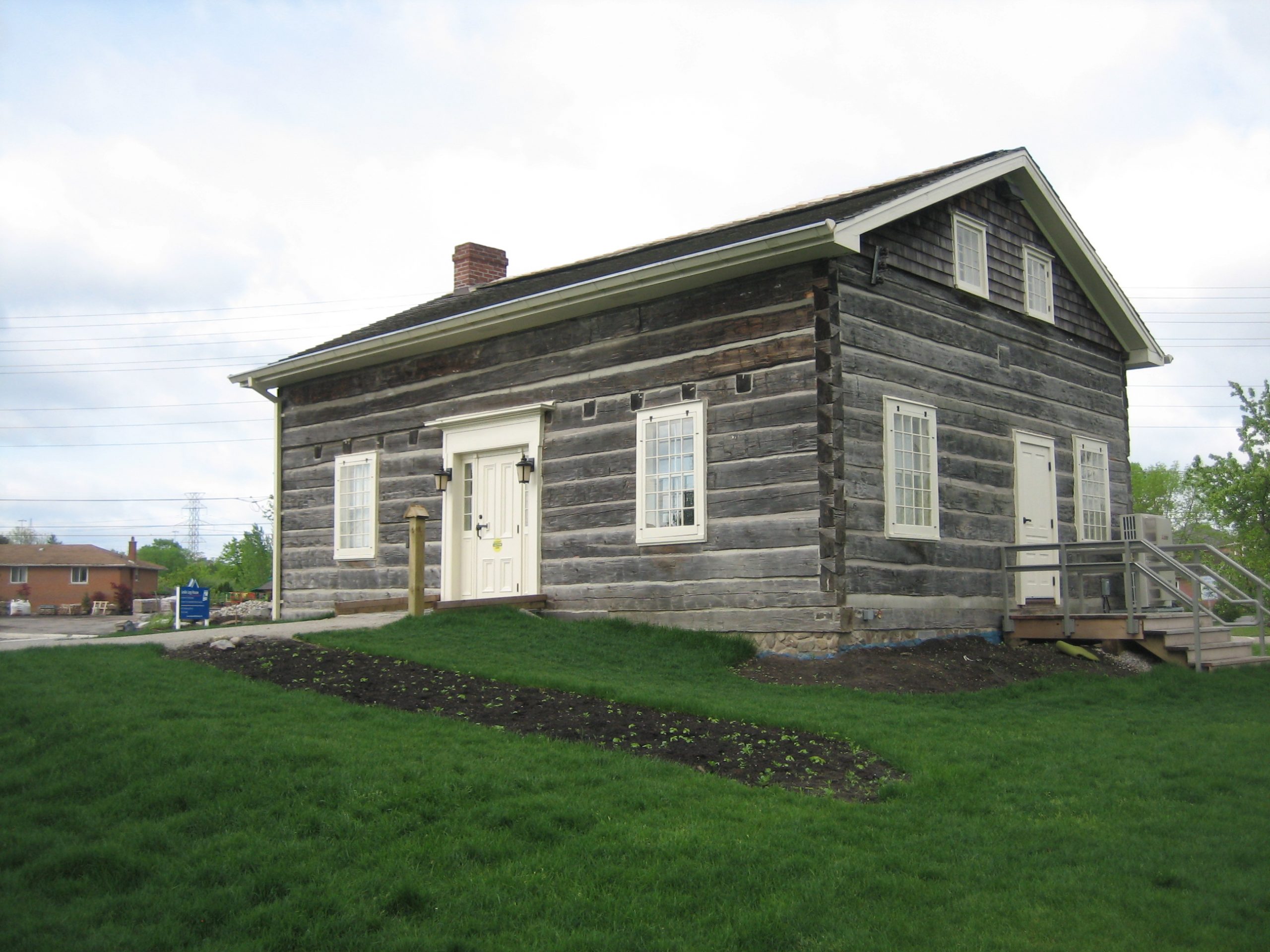 Leslie Log House