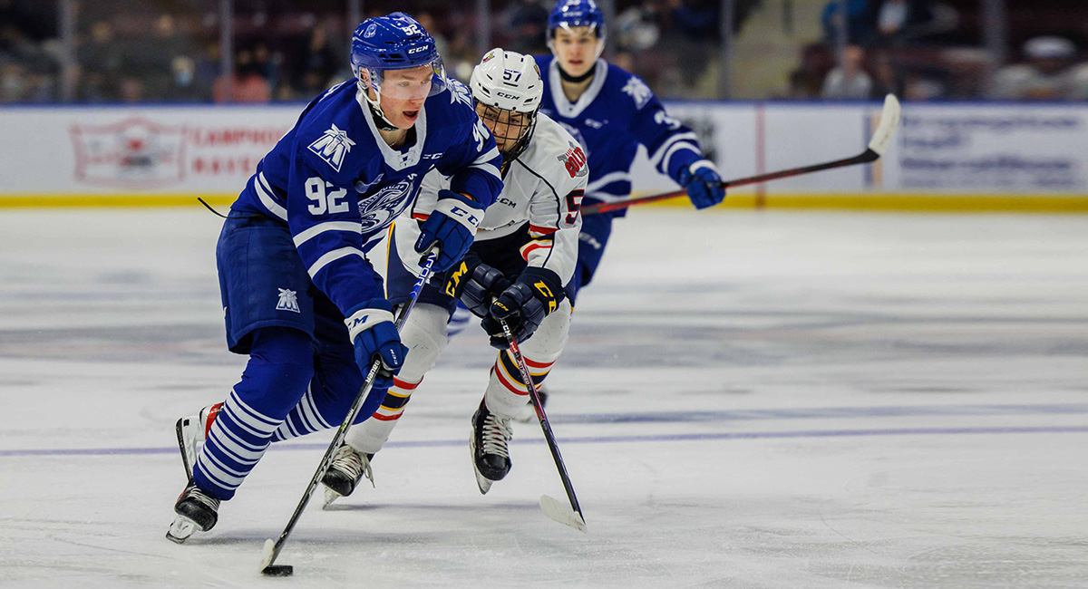 A Steelheads player skating