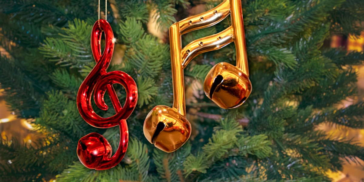 music note ornaments on Christmas tree