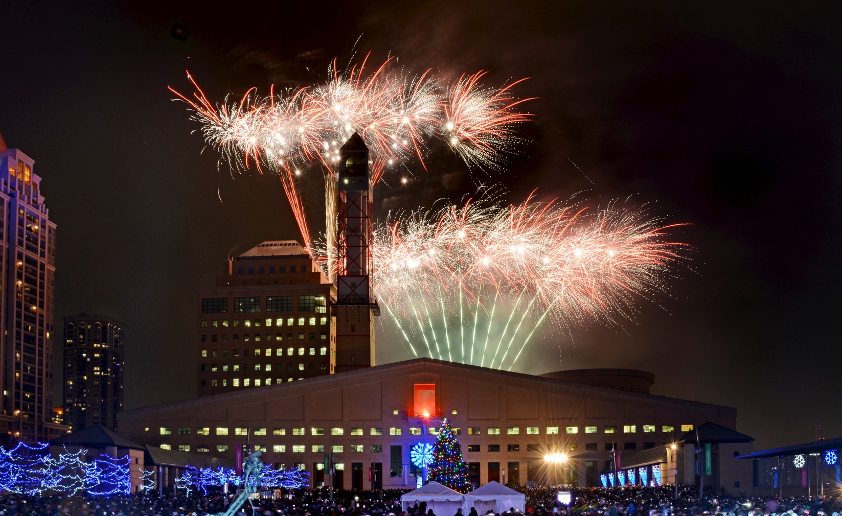 Celebration Square Set to Light up the Sky on New Year&#39;s Eve – City of  Mississauga