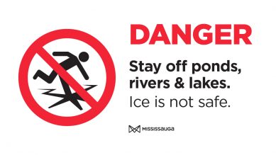 Graphic reminder people to stay off ponds, rivers and lake during the winter